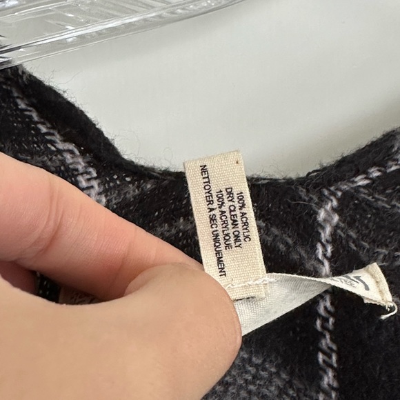 Michael Stars Plaid Wrap - Picture 2 of 3